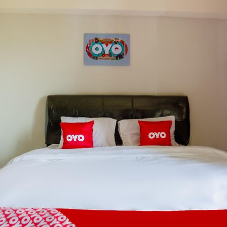 Oyo 2582 Apartemen Serpong Green View Tangerang Exterior photo